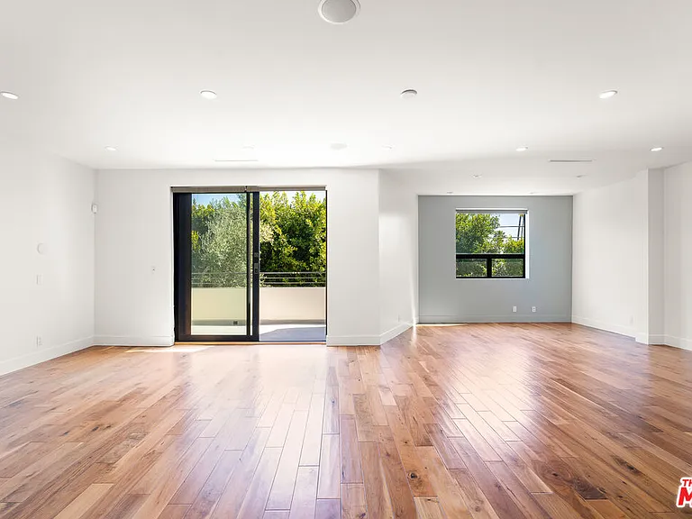 528 N Crescent Heights Blvd — Photo 15