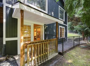 1218 209th Ave NE #B, Sammamish, WA 98074
