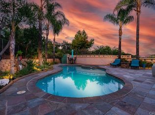 16355 Whispering Oaks Dr, Ramona, CA 92065