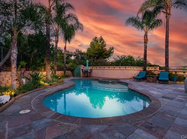 16355 Whispering Oaks Dr, Ramona, CA 92065