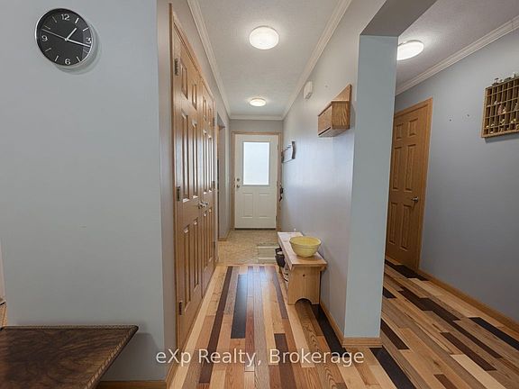 5th image of 36 Church St