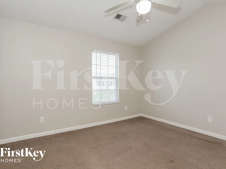 128 Watercress Ct — Photo 8