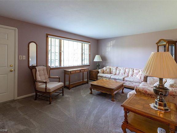 4th image of 20499 Westwood Park Blvd