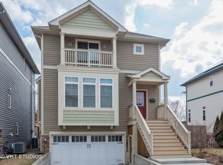 5211 W Olive Ave, Chicago, IL 60646