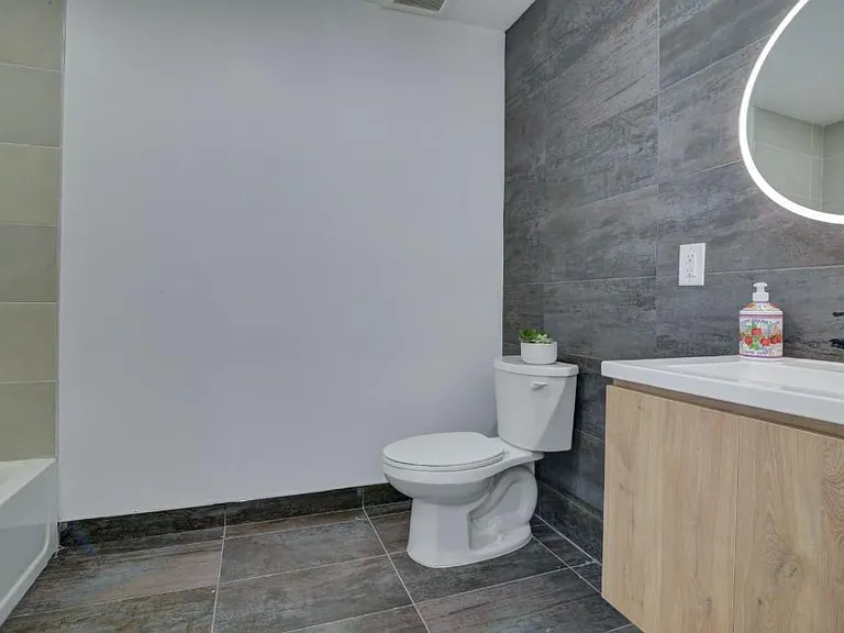 556A Market St #1C — Photo 3