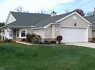 43 Community Dr, Avon Lake, OH 44012