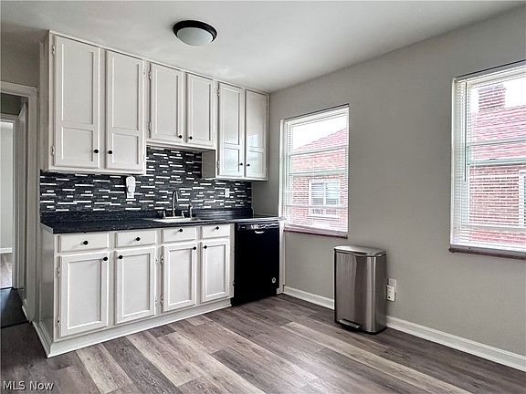 3rd image of 14006 Lakewood Heights Blvd