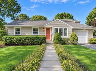 2 Milburn Lane, Huntington, NY 11743