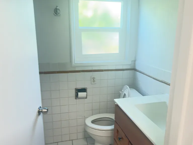 2527 Rheem Ave — Photo 6