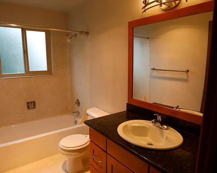 314 N 134th St #101 — Photo 7