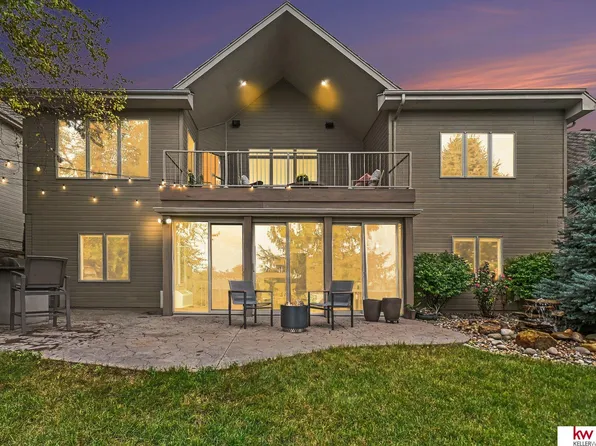 17219 Howard Plz, Omaha, NE 68118