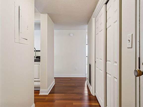 3rd image of 1920 S 1st St APT 404