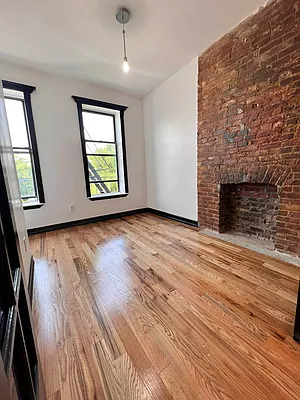 Rented by ERNY LLC | media 12