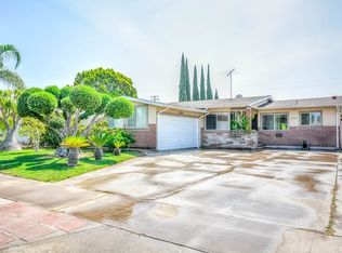 2828 W Devoy Dr, Anaheim, CA 92804