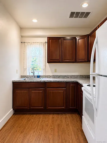 504 Broadway Photo 1