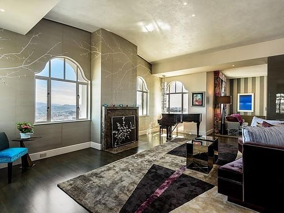 5th image of 1101 Green St #2001