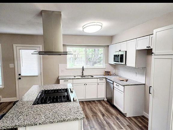 3rd image of 7628 Terry Dr
