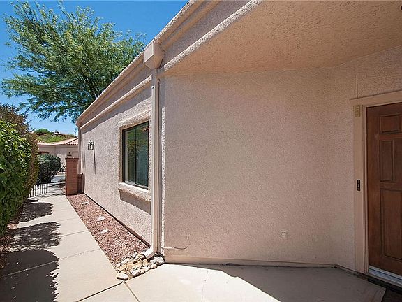 3rd image of 5566 N Largo Papavero