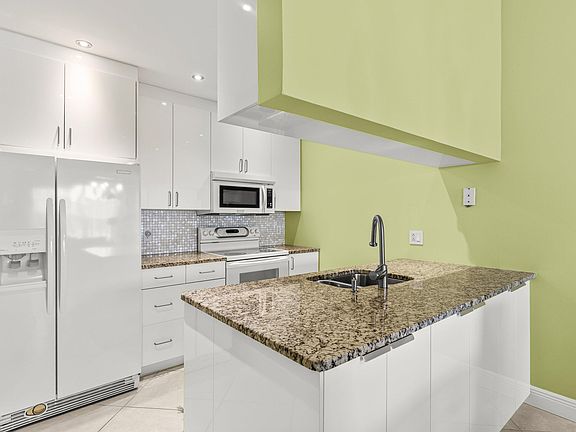 5th image of 501 Waterside Drive