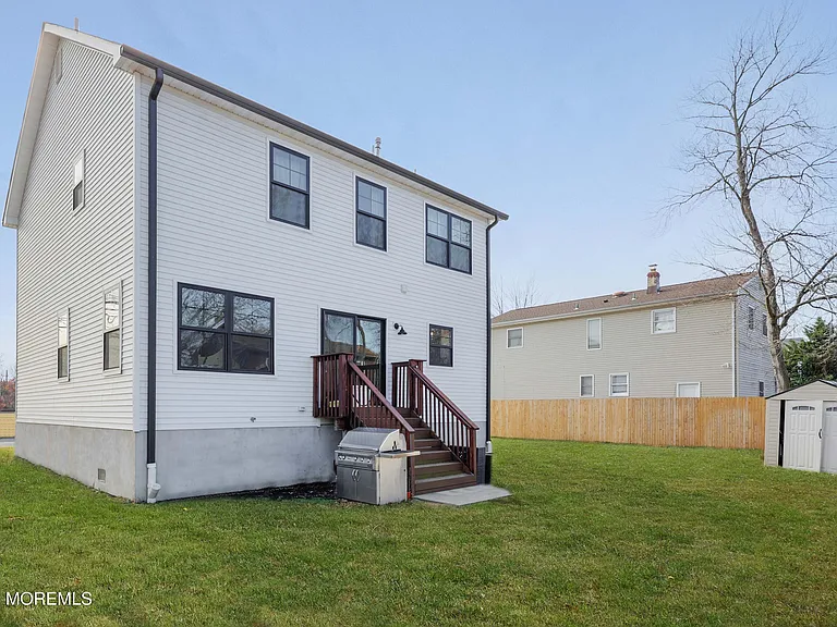 35 Alberta Ave — Photo 6