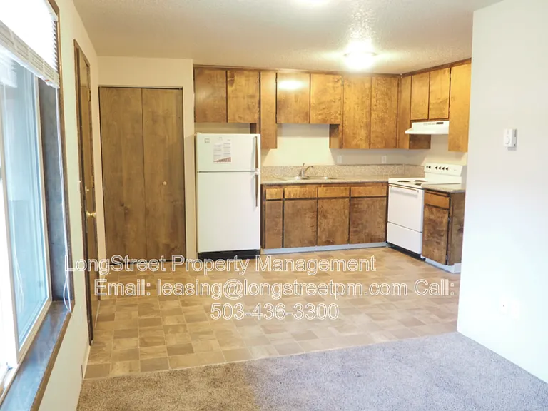 2615 NW Harrison Blvd #10 — Photo 8
