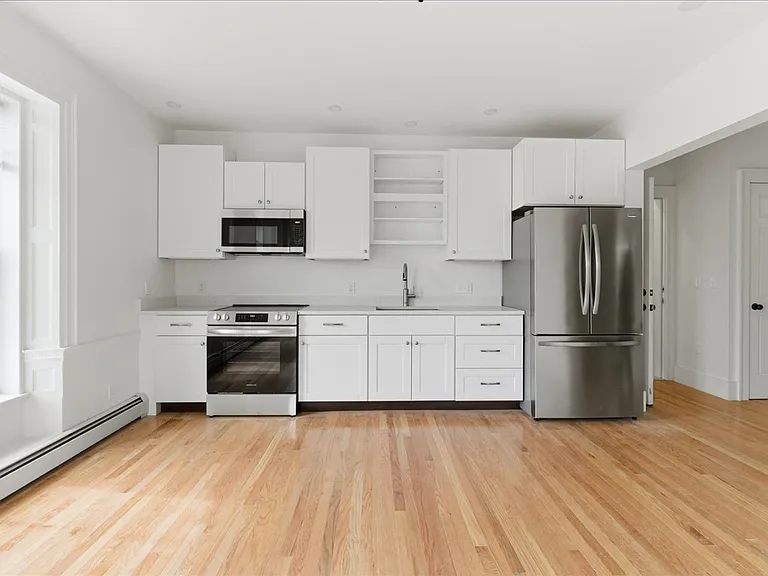 16 Central St #1 — Photo 8