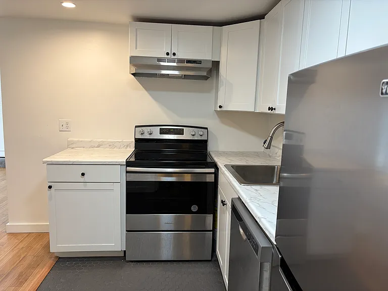 55 Livingston St #1 — Photo 3