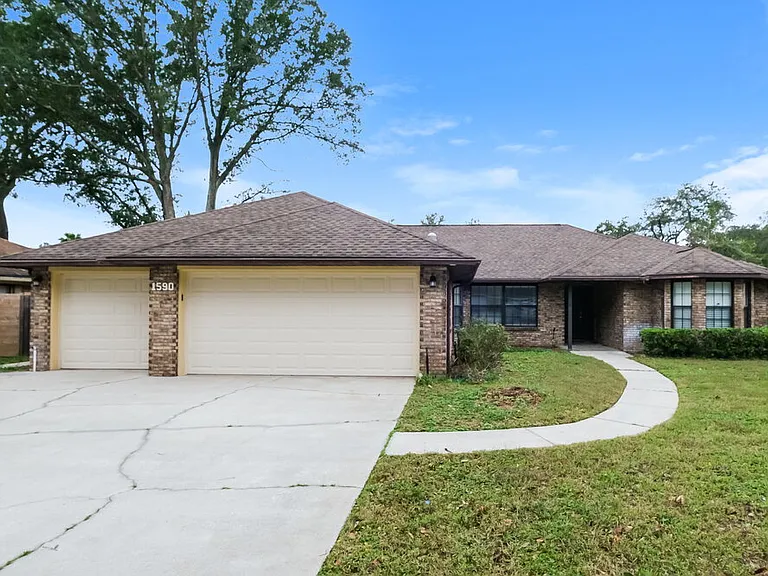 1590 Rain Bird Ct — Photo 1