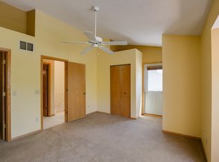 1945 Shenandoah Ct N #C, Plymouth, MN 55447