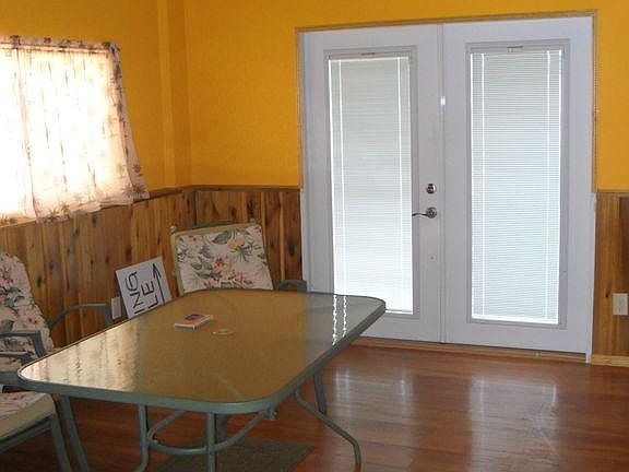 Large bedroom or rec room