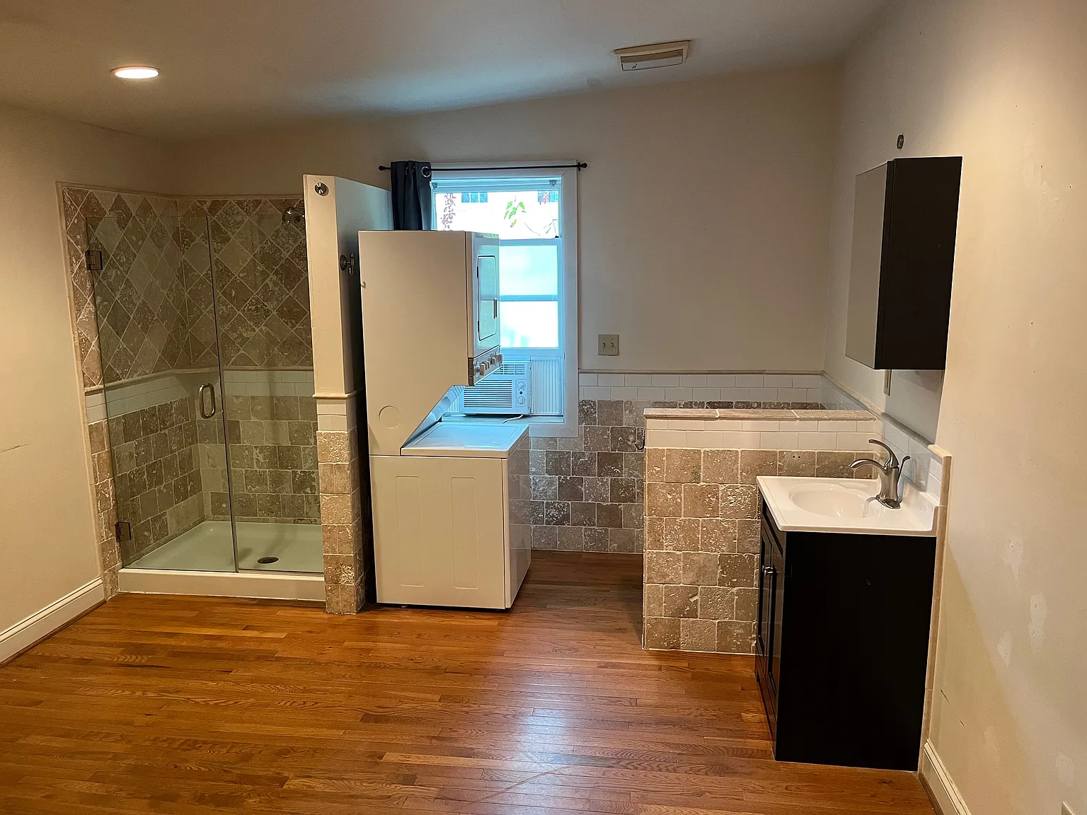 1 bed, 700 sqft, $1,000 — Photo 2