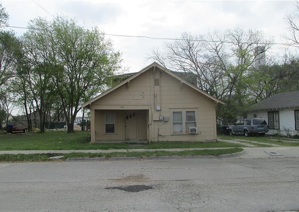 2nd image of 405 Wainwright St