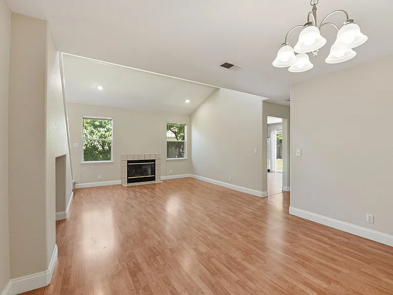 3808 Alder Ave — Photo 16