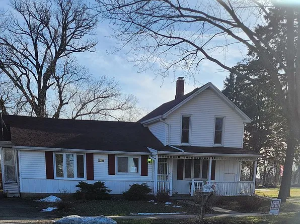 167 Chicago Rd, Paw Paw, IL 61353