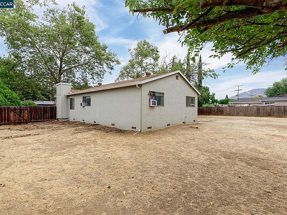 4th image of 5074 Black Oak Rd