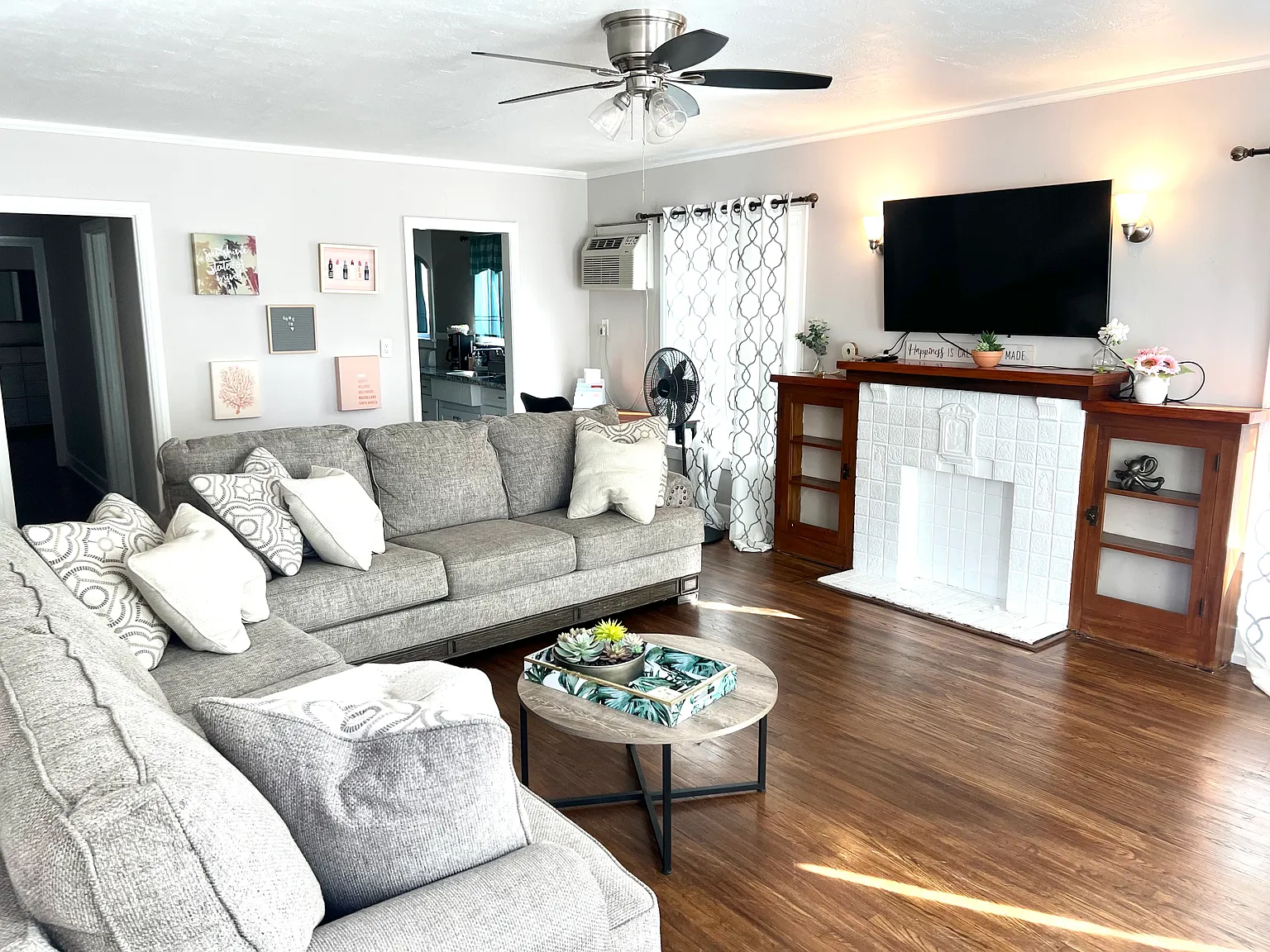4437 University Ave — Photo 3