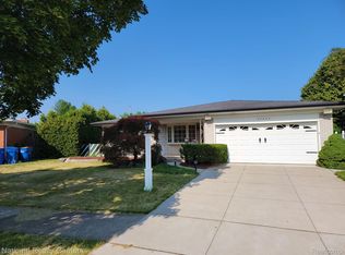 30640 McGrath Dr, Warren, MI 48093