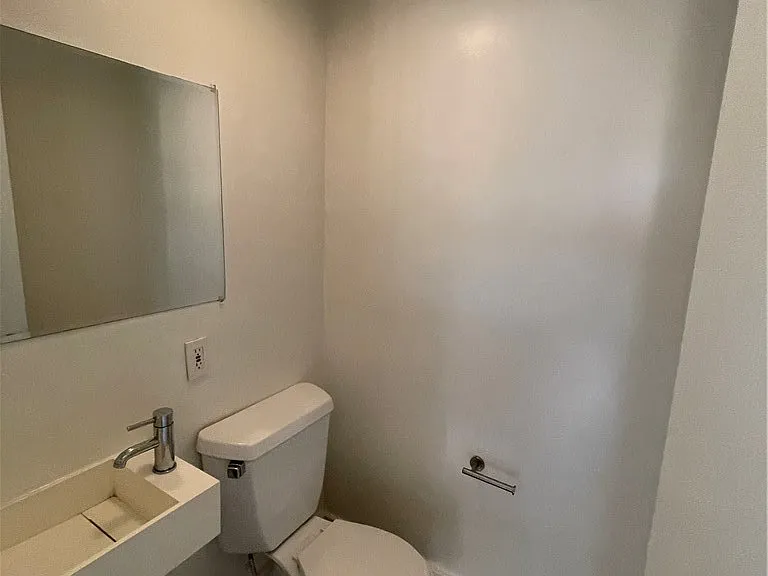 4040 Grand View Blvd #19 — Photo 25
