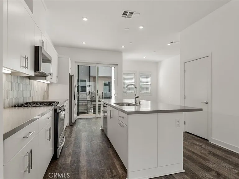 1415 W Cara Dr — Photo 8