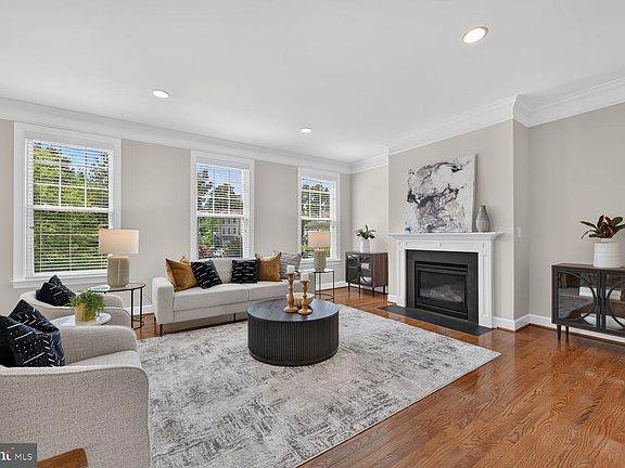 3rd image of 3153 Stone Oak Pl