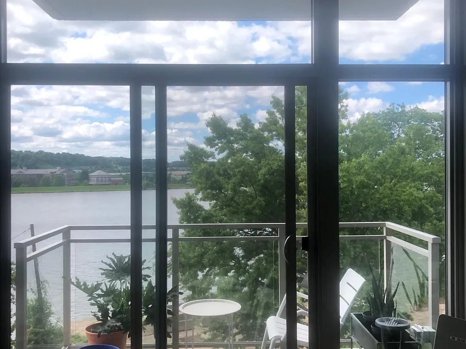 88 V St SW #506