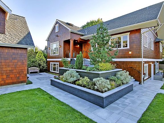 Meticulous finish combined with detailed landscaping