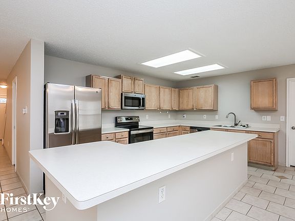 5th image of 302 Tabor Dr