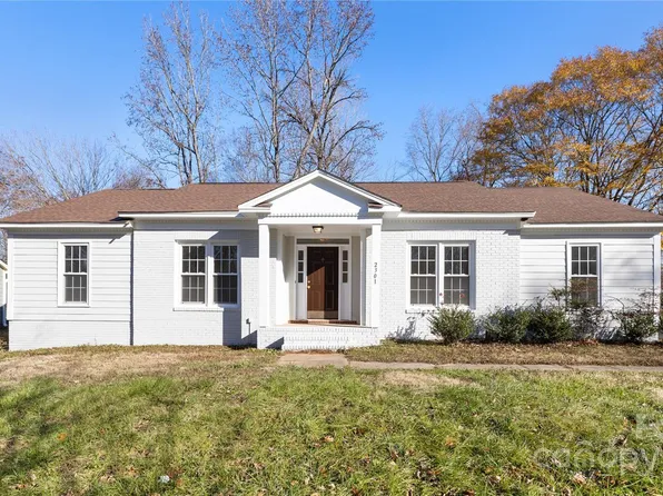 2301 Heather Glen Ln, Charlotte, NC 28208