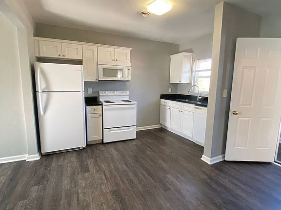 3rd image of 3003 Marshall Ave #Mar3003-1