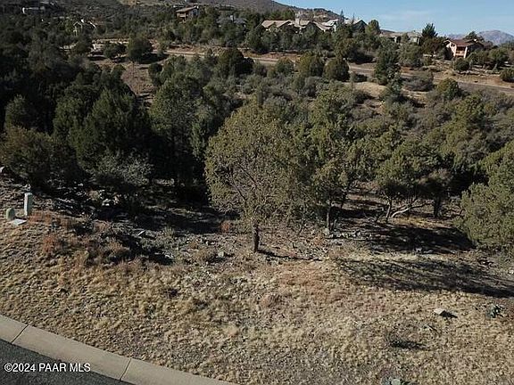 2nd image of 318 Fox Hollow Cir