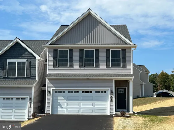 292 Sage Blvd, Middletown, PA 17057