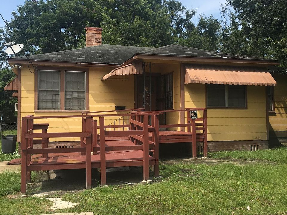 1st image of 1405 W 10th St