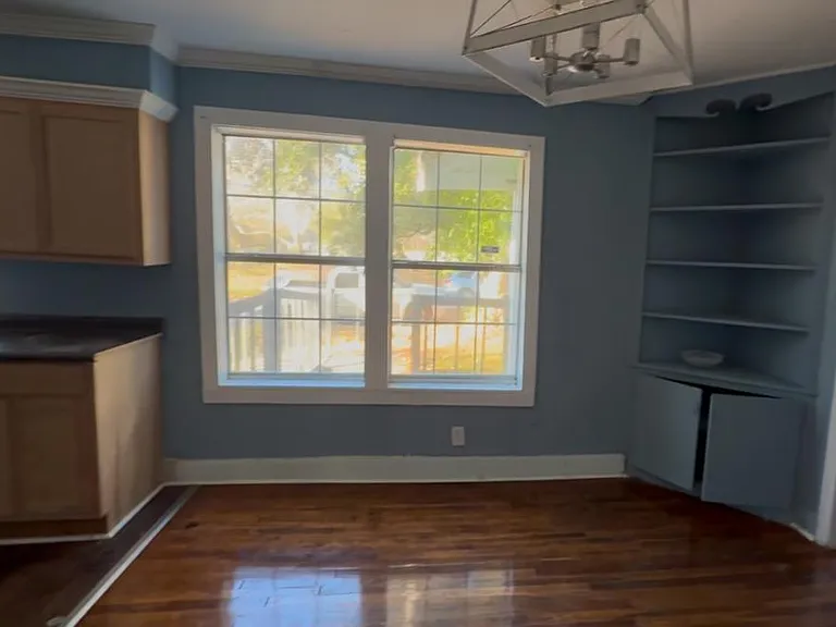 307 E Ridgeway St — Photo 3