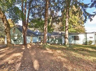 48 Breezeway Dr, Rochester, NY 14622